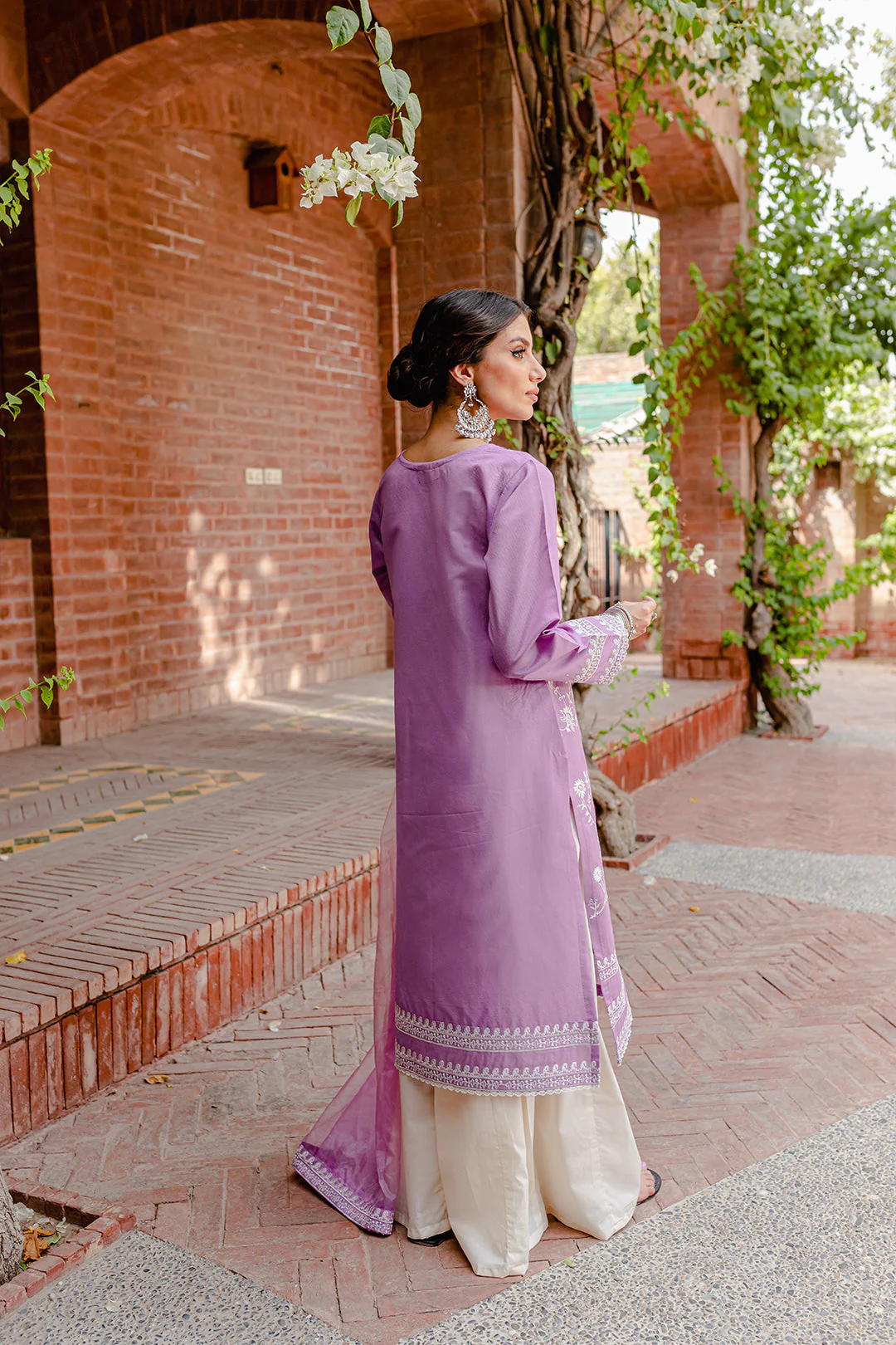 Afsanah - Image 3