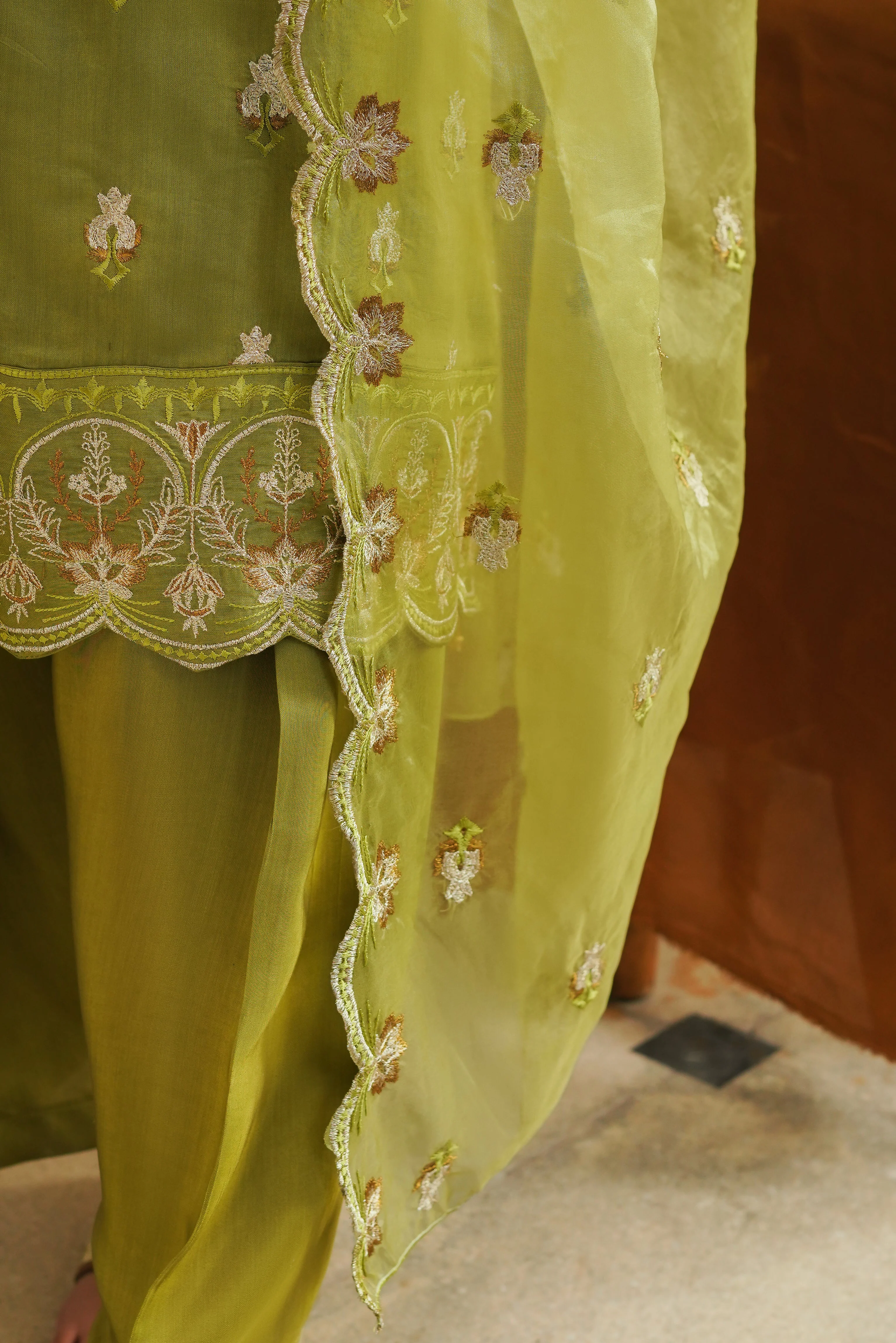 CHARM - Image 5