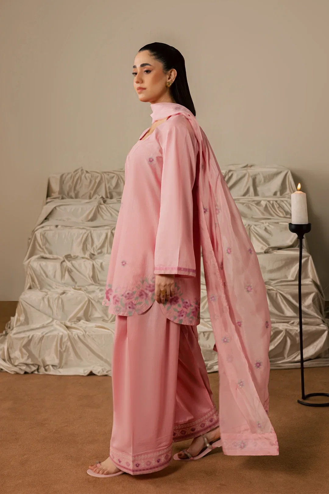 Gulrukh - Image 3