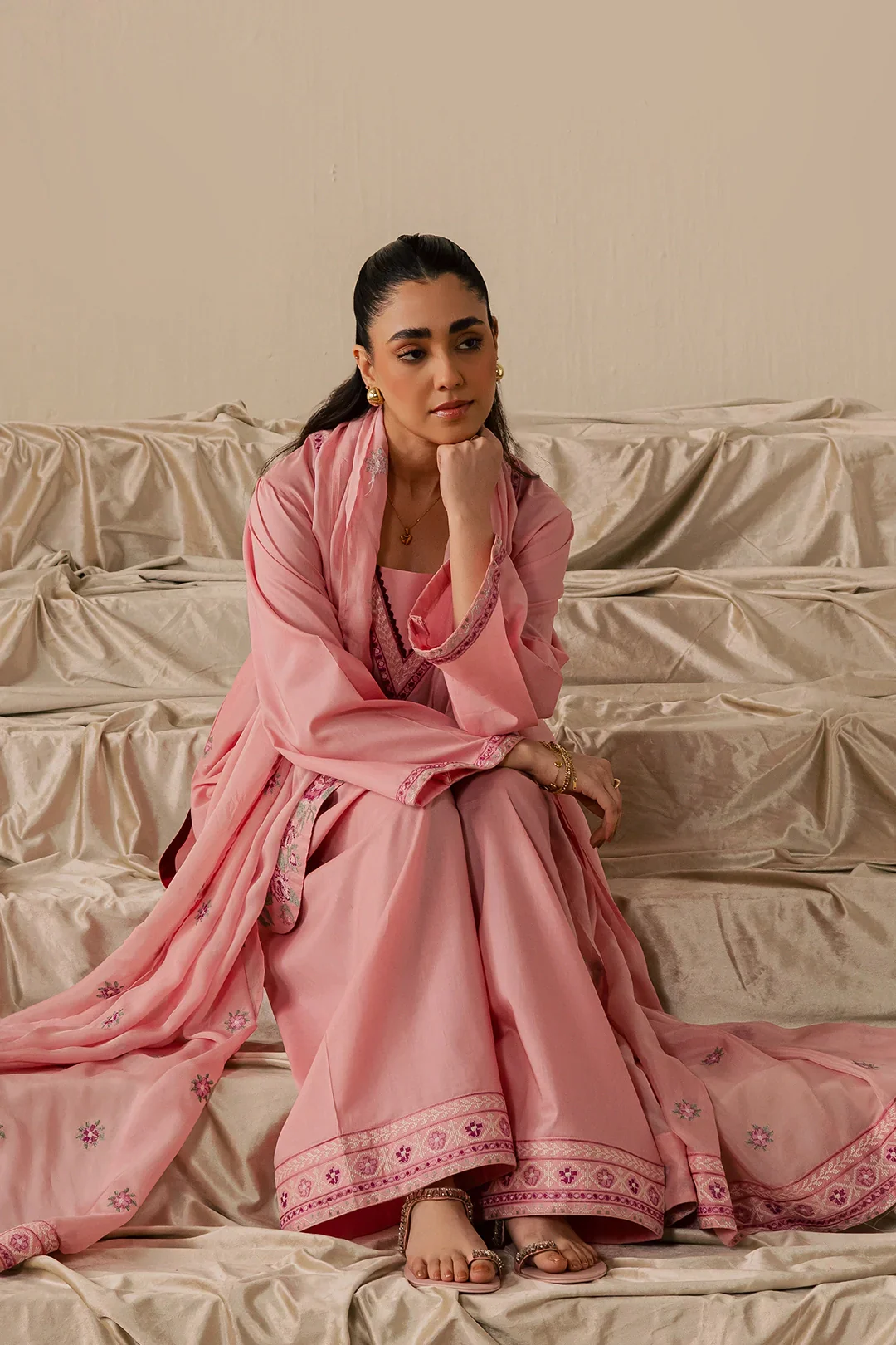 Gulrukh - Image 7