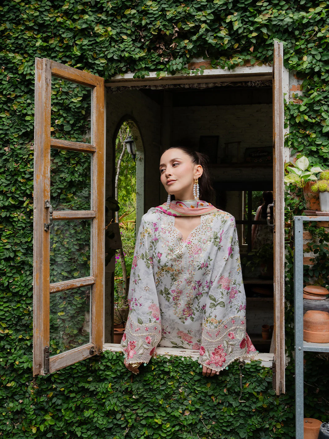 Lush - Image 2