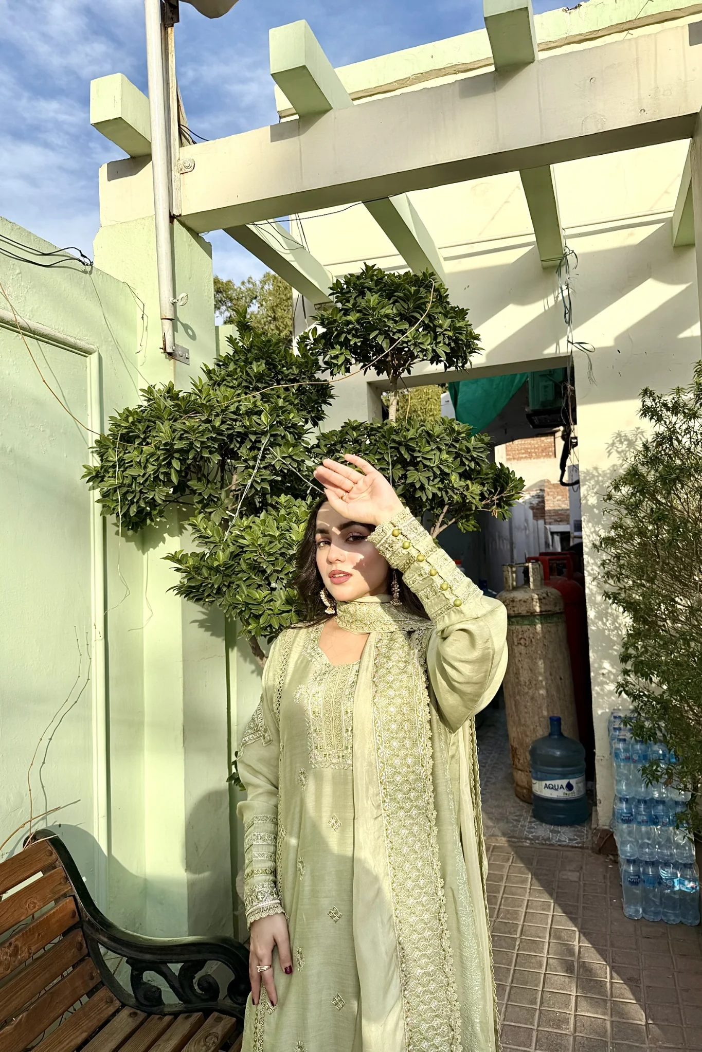 Mia - Image 6
