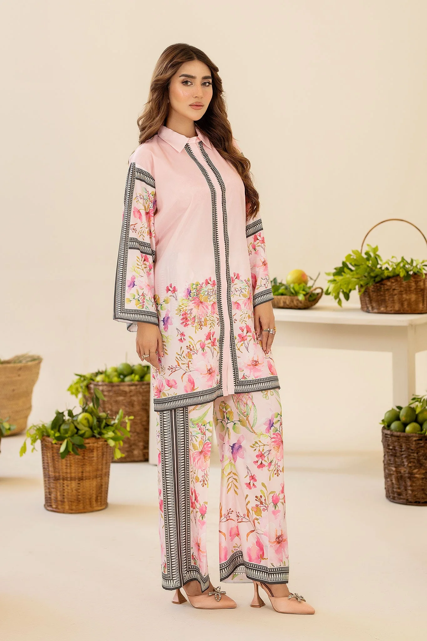 Syra - Image 2