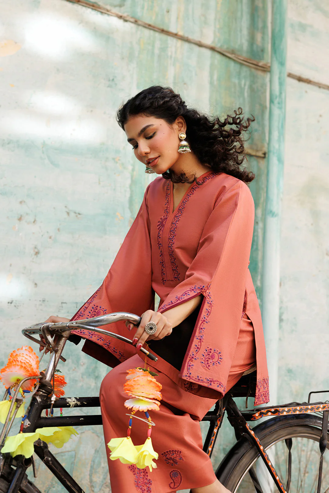 TEEKHI - Image 5