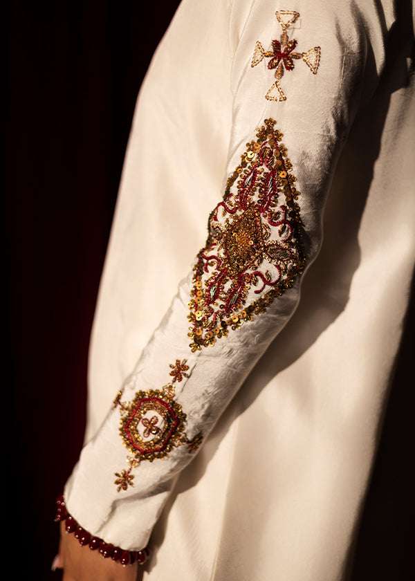 White - LIORA - Image 4