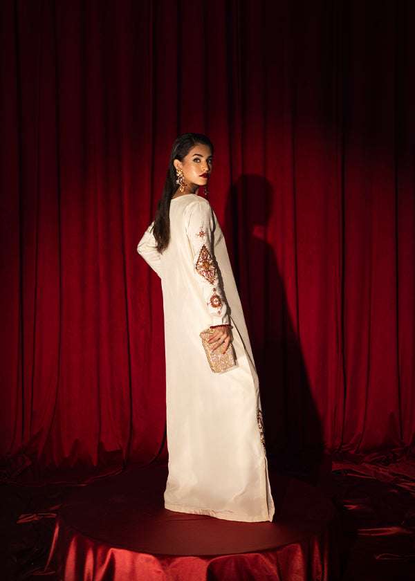 White - LIORA - Image 9