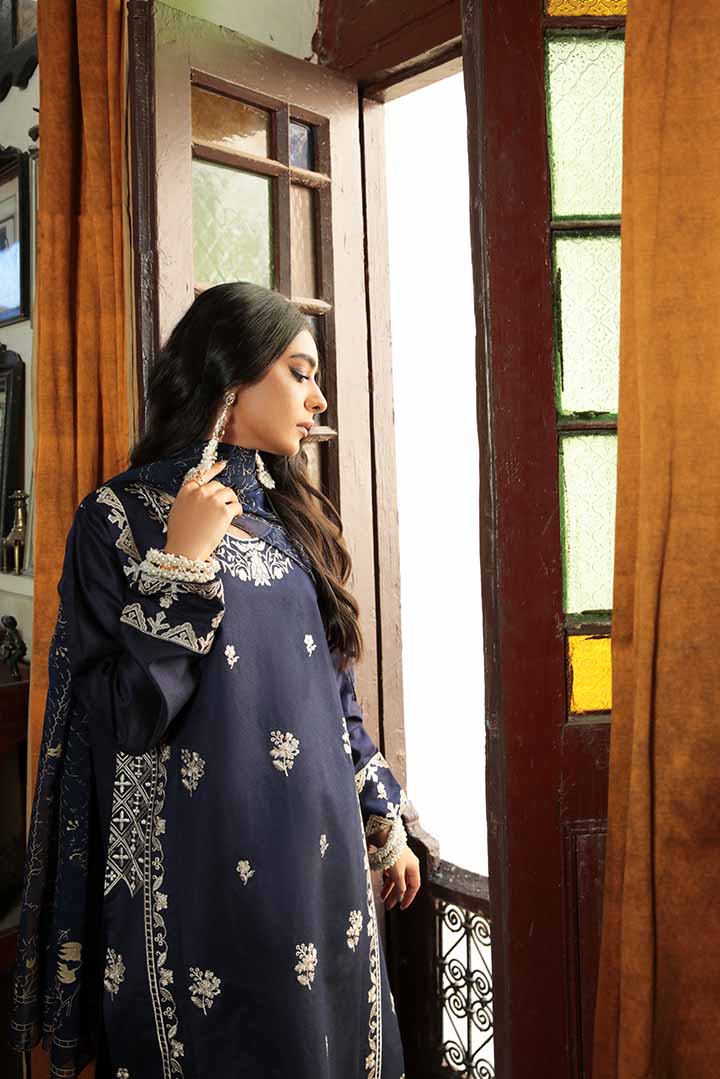 Zeenat - Image 4